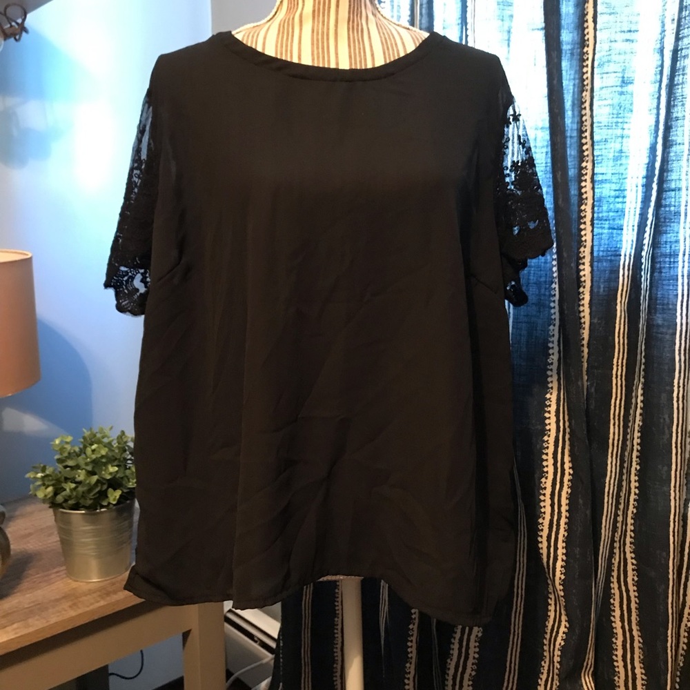 CHARLOTTE RUSSE Blouse